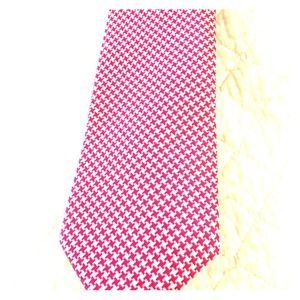 Charles Tyrwhitt rose-colored patterned tie